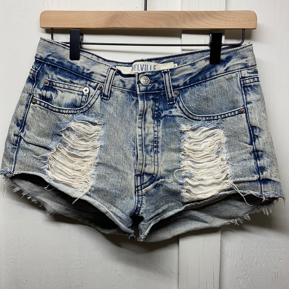 Melville distressed shorts